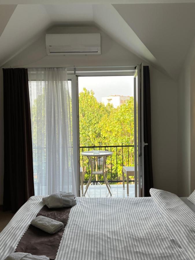 Hotel Andalus Скопье Экстерьер фото